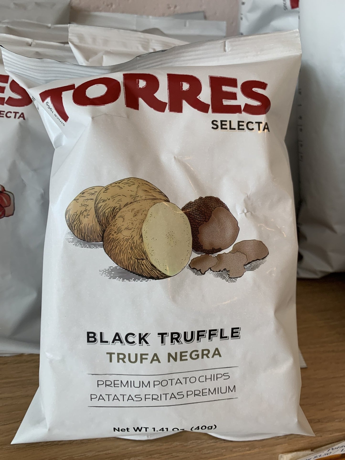 Torres Black Truffle Premium Potato Chips, 40g (small bag) - DECANTsf