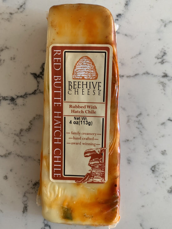 Beehive Cheese "Hatch Chile" Cheddar rubbed with Red Hatch Chilies, Utah (4oz) - DECANTsf