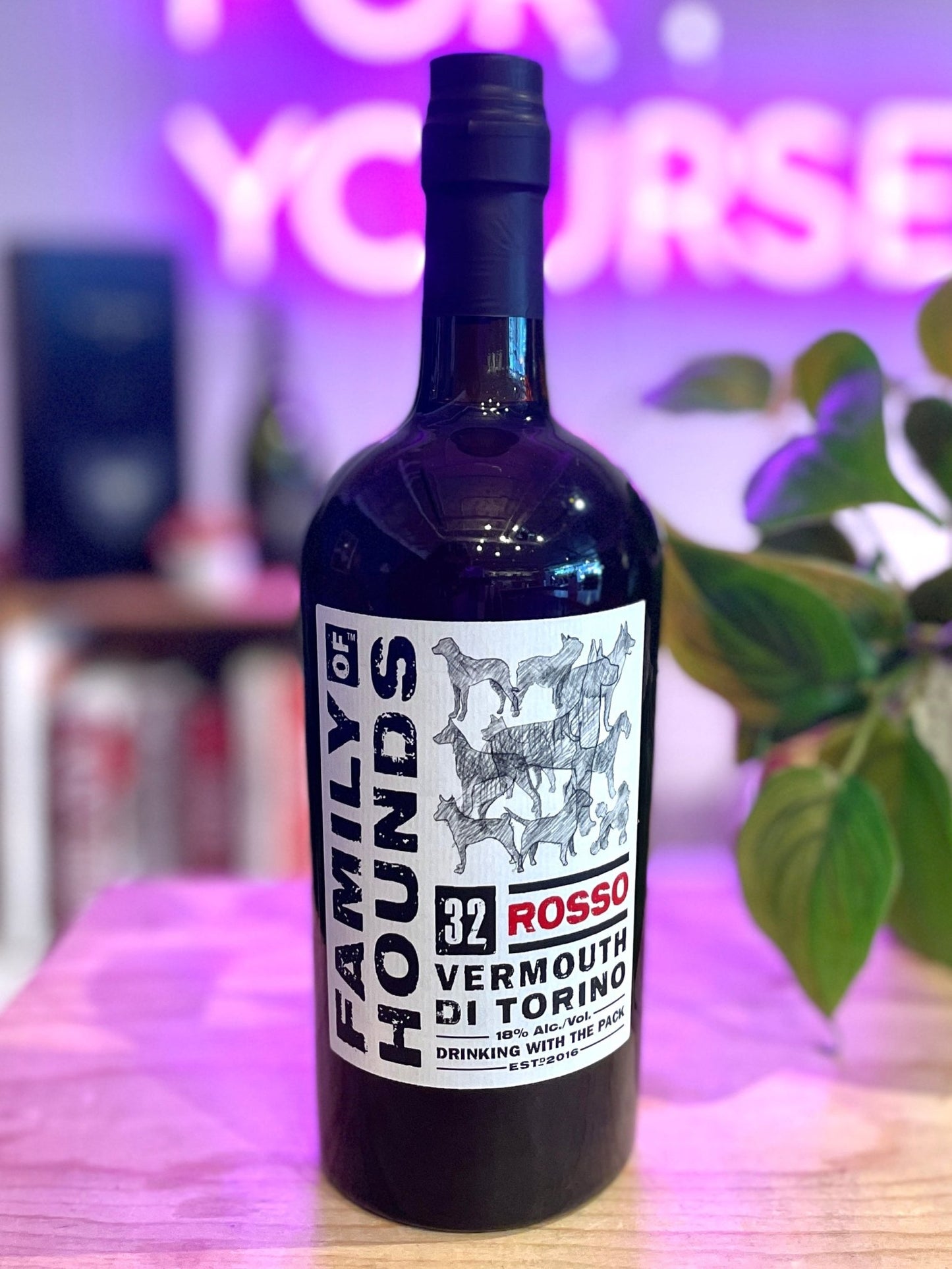 Load image into Gallery viewer, Family of Hounds MV &amp;#39;32&amp;#39; Vermouth di Torino Rosso [Vermouth] - DECANTsf
